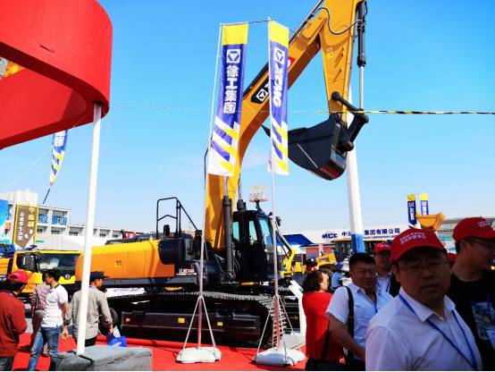 第二屆雄安工程機(jī)械展盛大開幕 千機(jī)匯聚，智繪未來新城